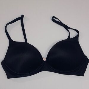 Victoria's Secret Wireless Bra | 38b black
